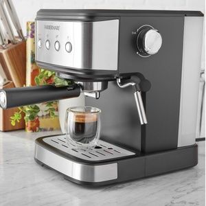Farberware 20-Bar Full Service Espresso Maker w Frothing Wand 1.5 Liter Capacity